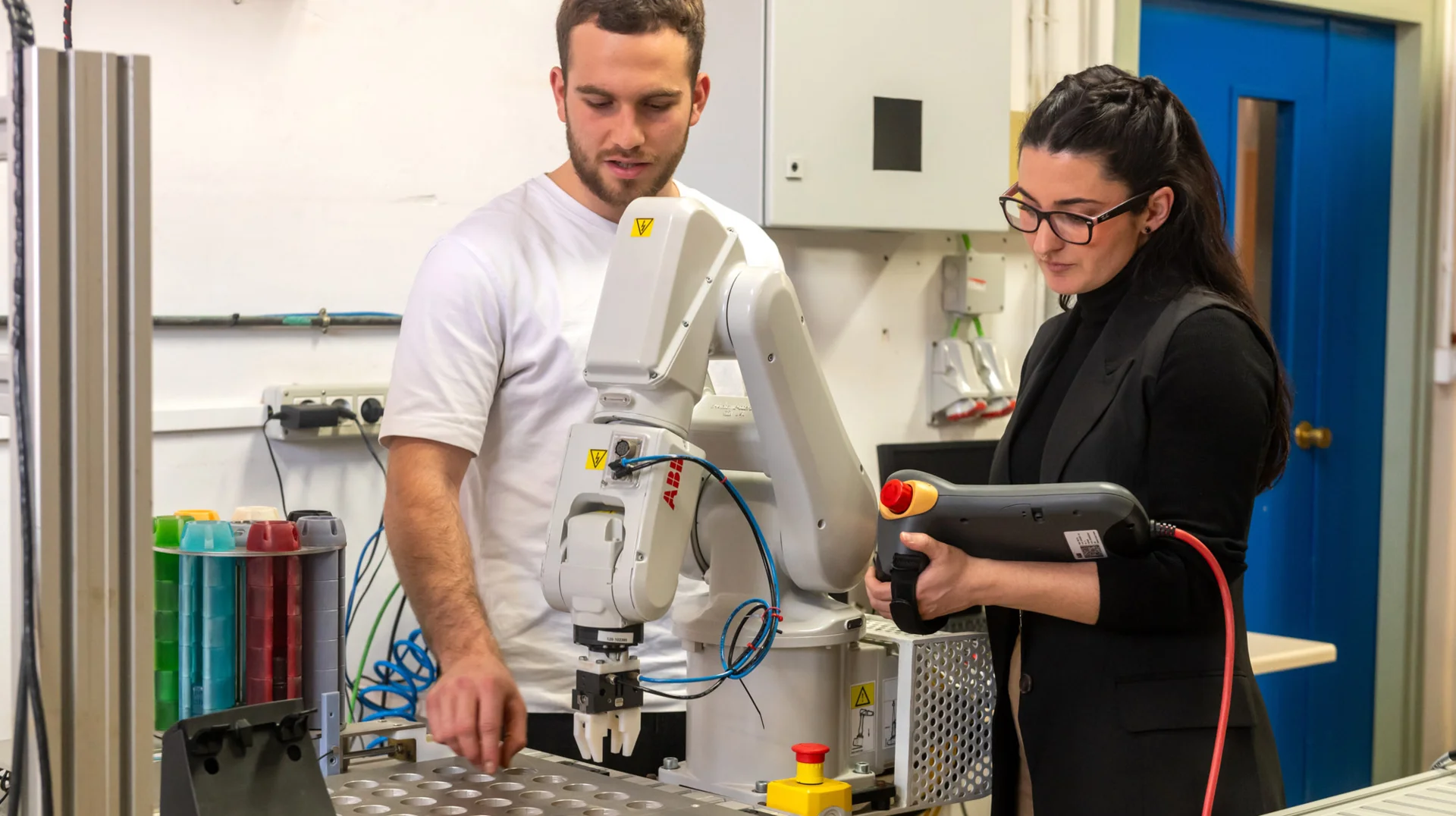 electricitat automatització robotica